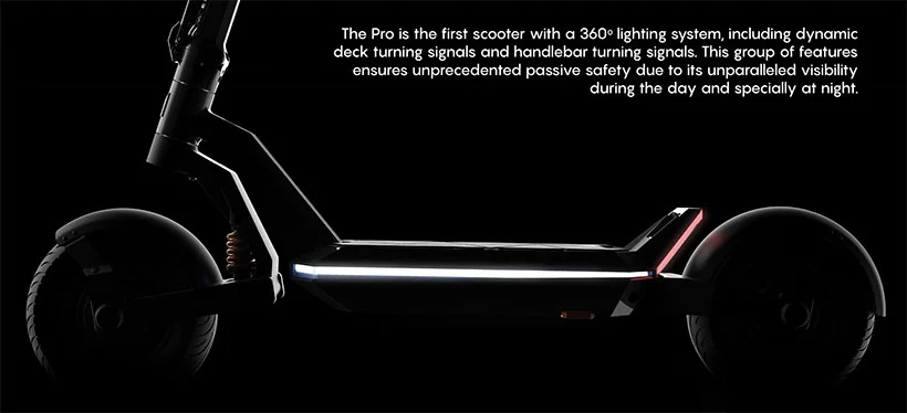 Apollo PRO Vehicle Grade e-Scooter by Iago Valiño and Eloi Pecquet